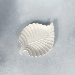 Stoneware Leaf Dish Stoneware Leaf Dish
